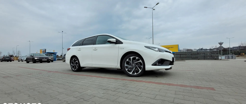 Toyota Auris cena 76900 przebieg: 49700, rok produkcji 2019 z Przecław małe 407